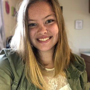 Meet your Posher, Abby